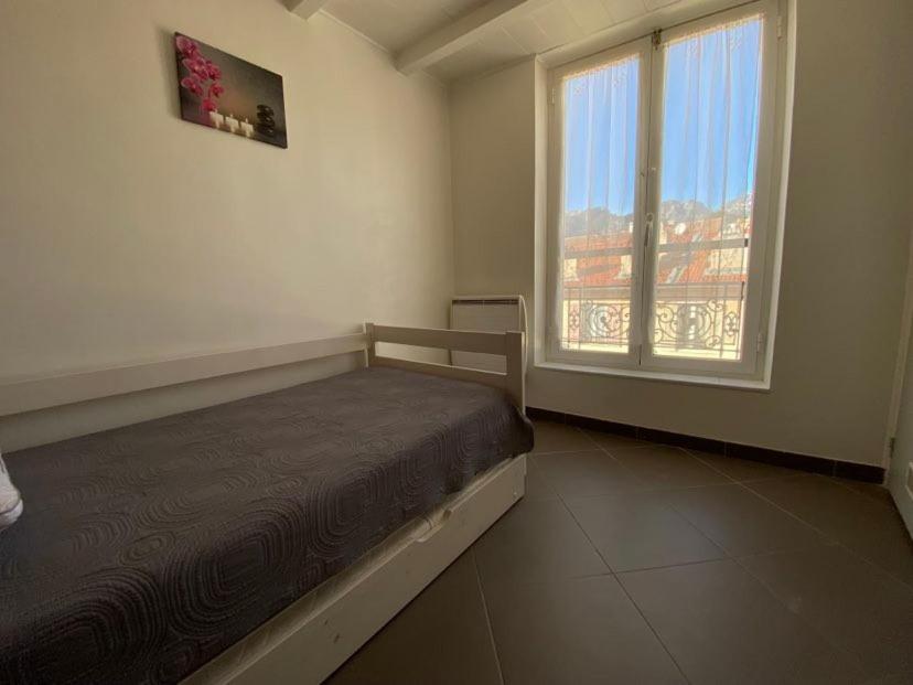 "Dans Les Toits De La Ville" Plein Centre Et Mer Menton Exteriér fotografie