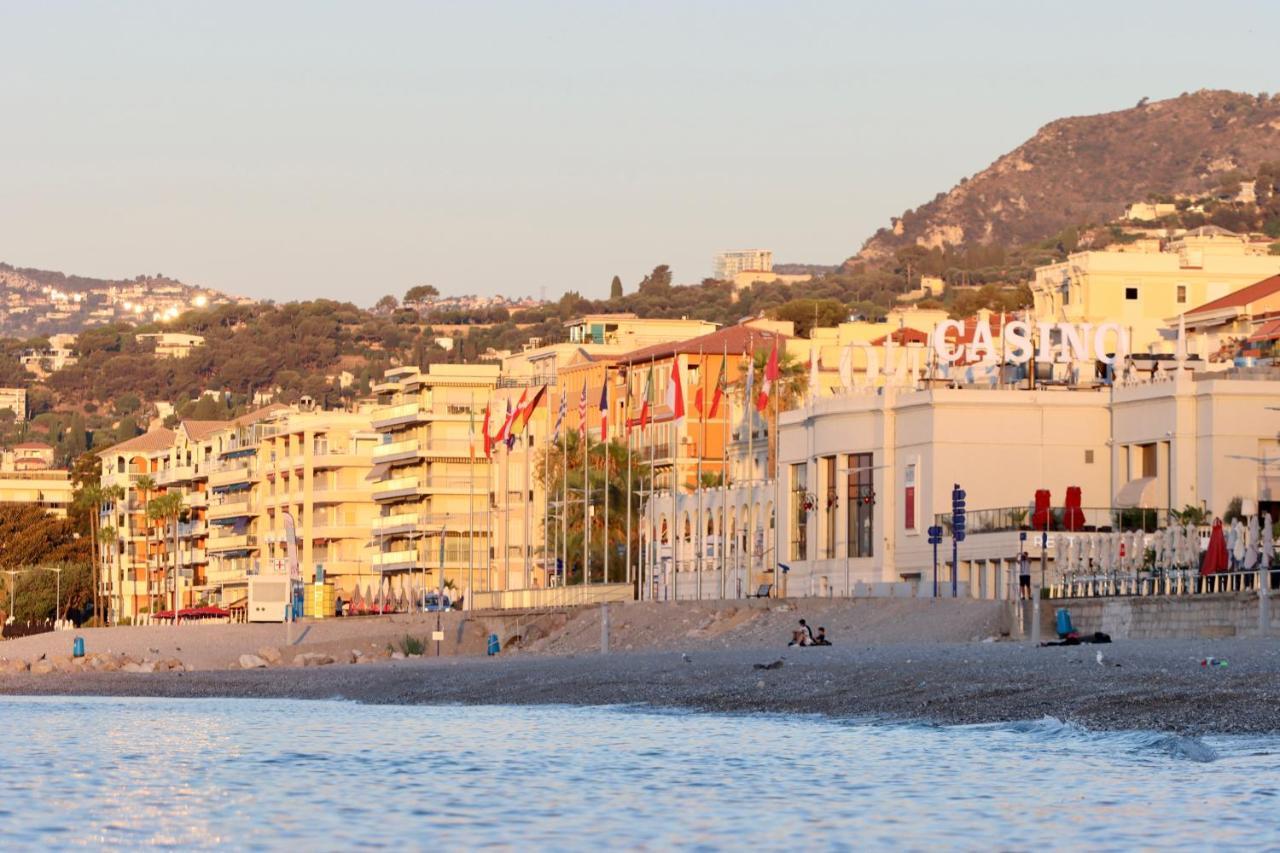"Dans Les Toits De La Ville" Plein Centre Et Mer Menton Exteriér fotografie